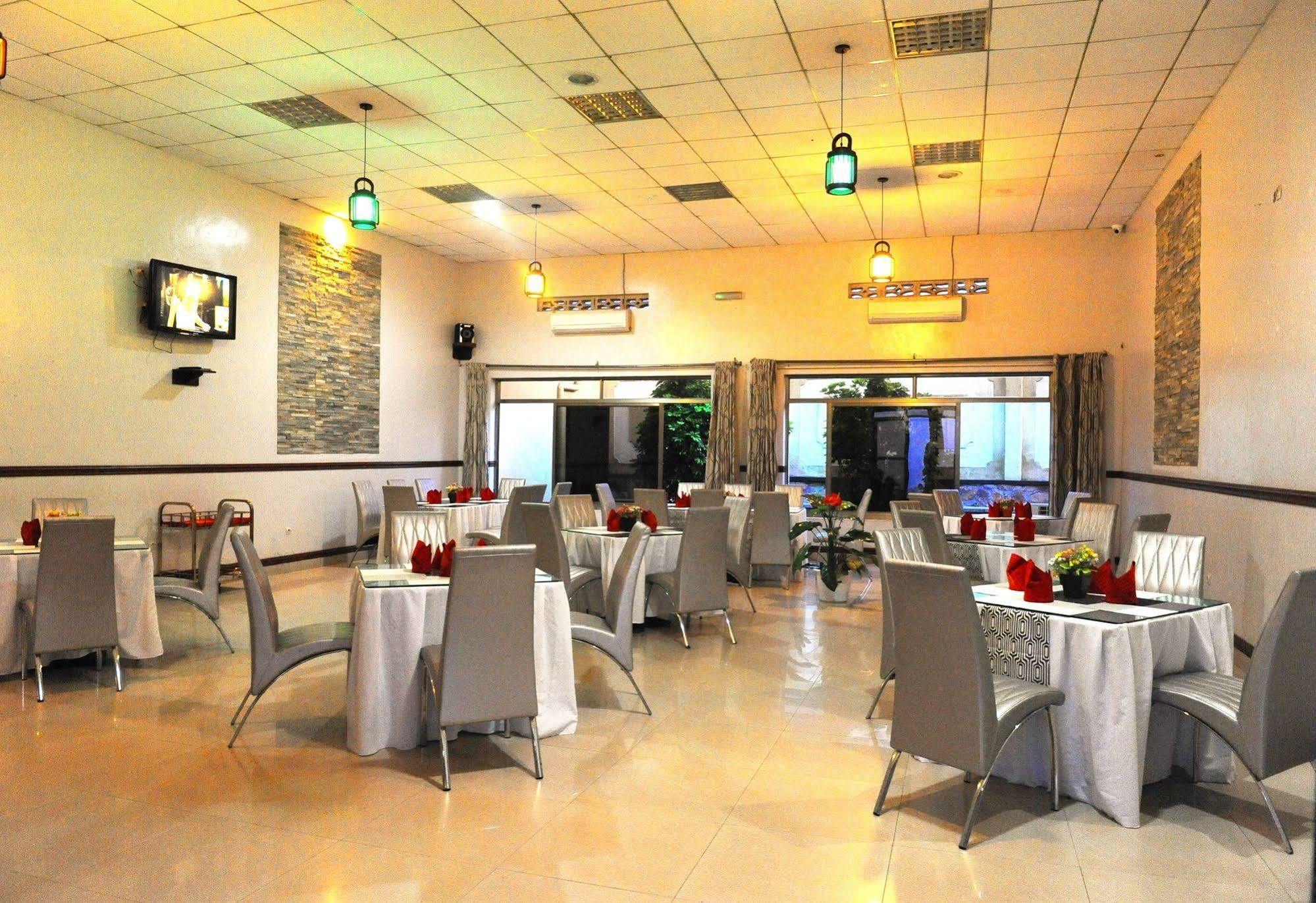Nobleza Hotel Kigali Esterno foto